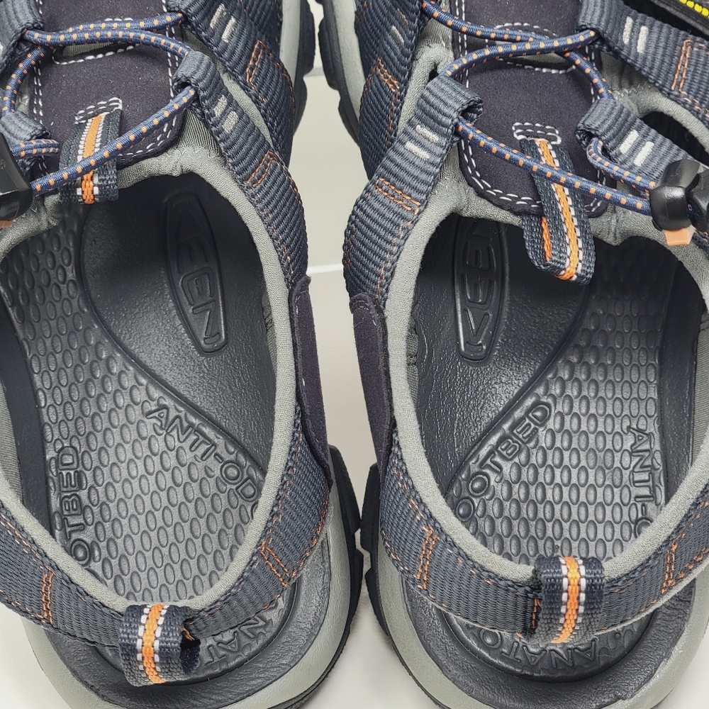 Keen Newport H2 Mens Size 10 Sandals Gray Water Shoes Hiking Slip On 1001931 - Picture 9 of 9